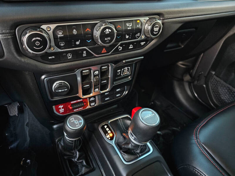 2024 Jeep Gladiator