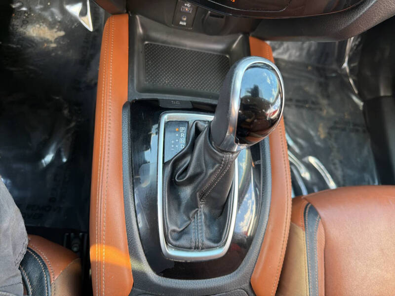 2017 Nissan Rogue SL