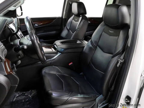 2018 Cadillac Escalade ESV Luxury