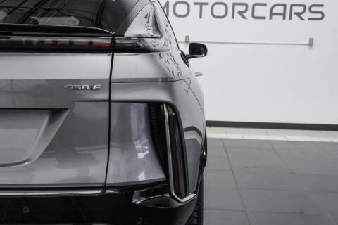 2024 Cadillac LYRIQ Luxury 3