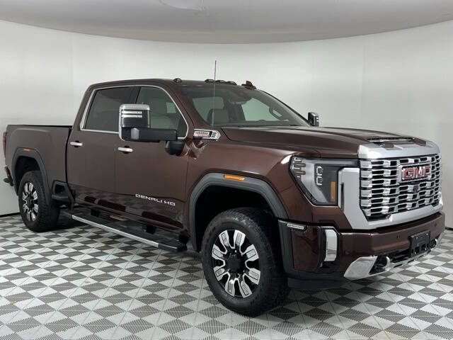 2024 GMC Sierra 2500HD Denali's photo