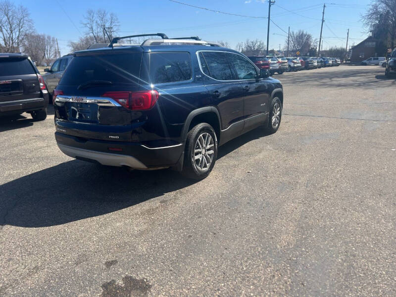 2017 GMC Acadia SLE-2