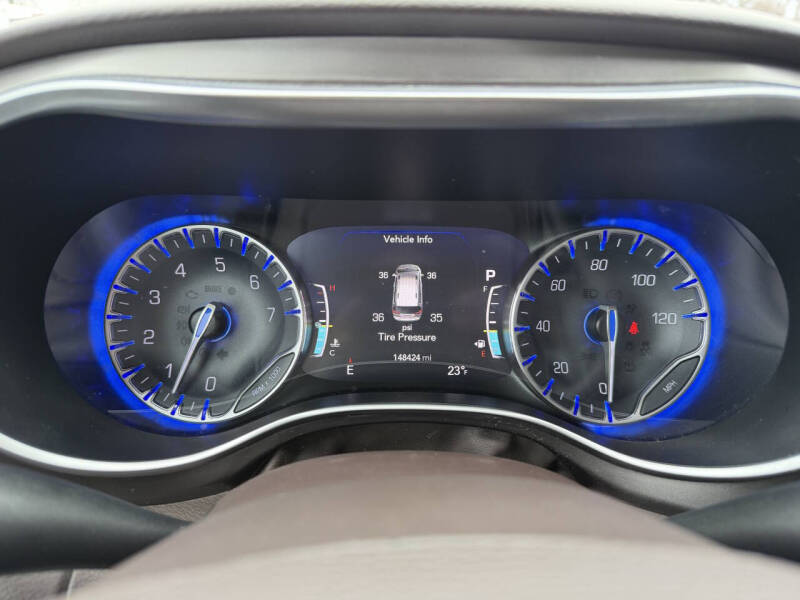 2017 Chrysler Pacifica Touring-L Plus