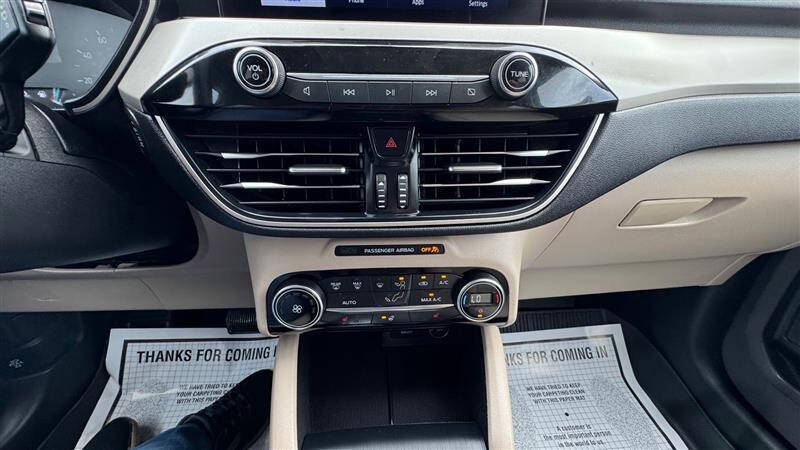 2021 Ford Escape SE