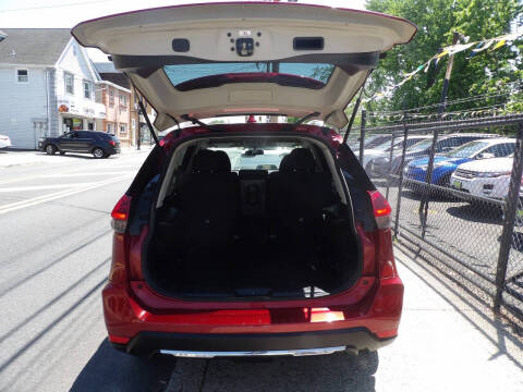 2018 Nissan Rogue SV