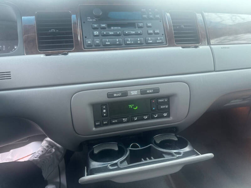 1998 Lincoln Town Car Executive