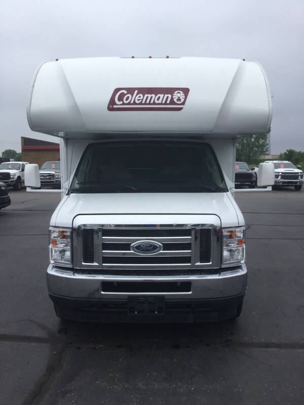 2022 Ford E-350