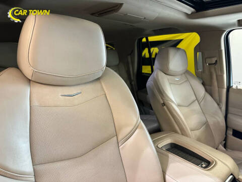 2018 Cadillac Escalade Luxury