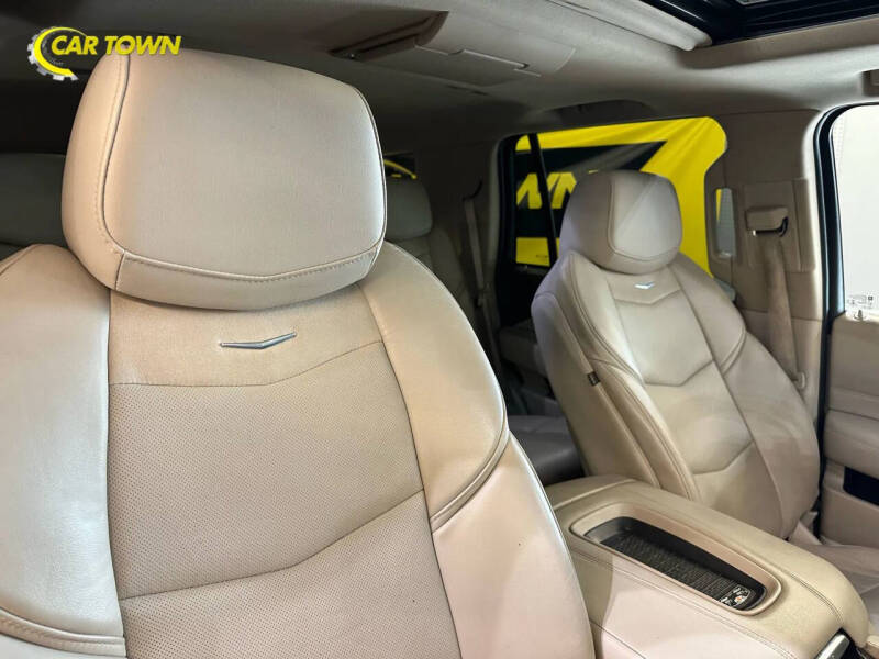 2018 Cadillac Escalade Luxury