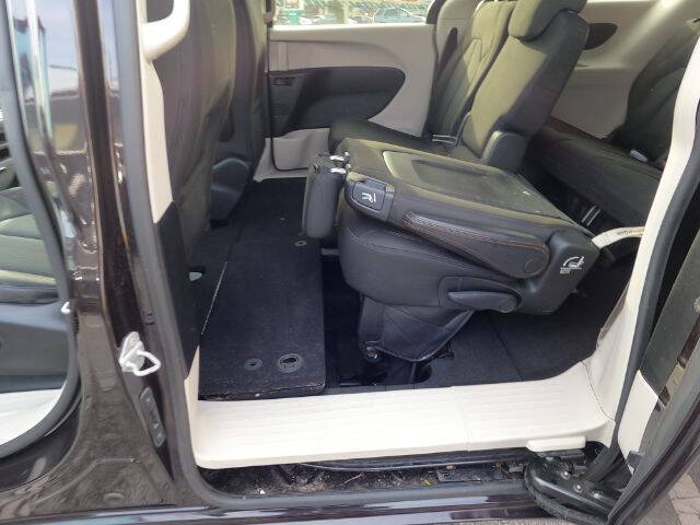 2017 Chrysler Pacifica LX