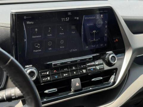 2022 Toyota Highlander Platinum