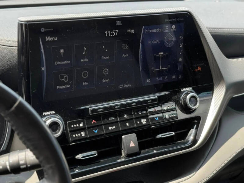 2022 Toyota Highlander Platinum