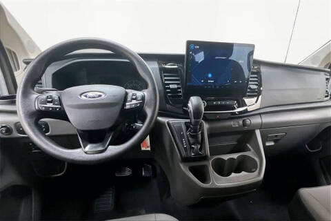 2023 Ford Transit 350 XLT