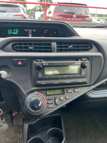 2013 Toyota Prius c One