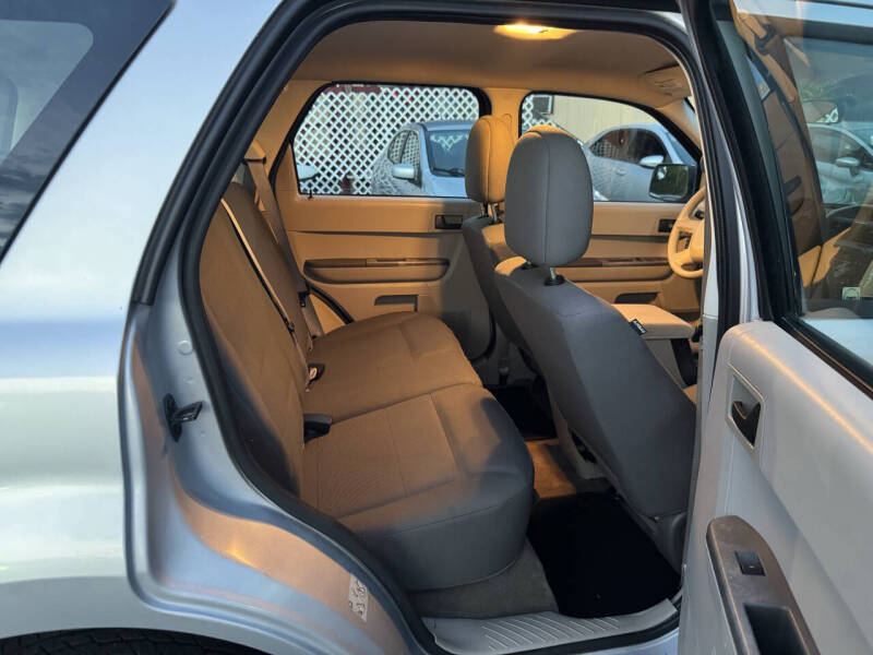 2011 Ford Escape XLS