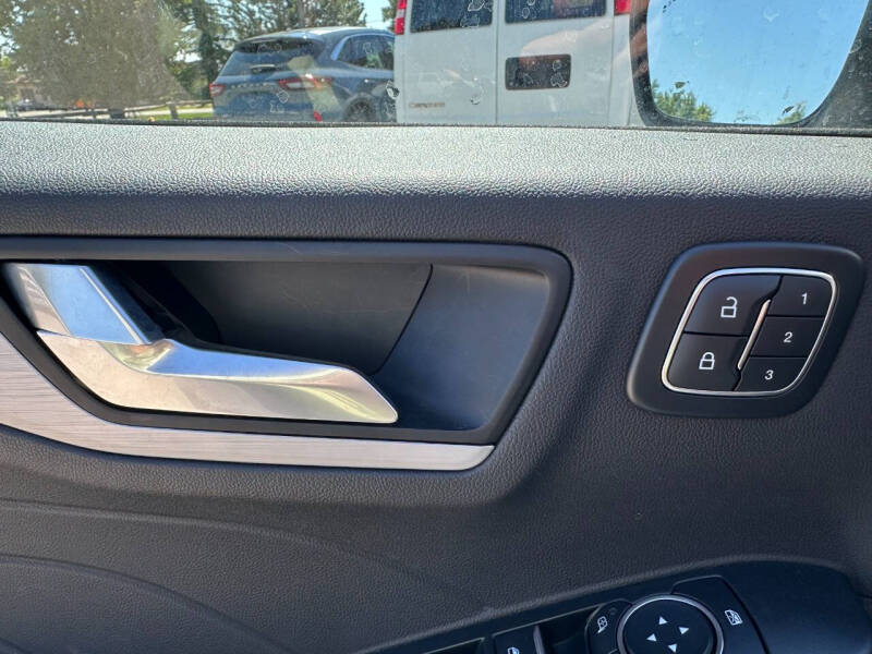 2025 Ford Escape Platinum