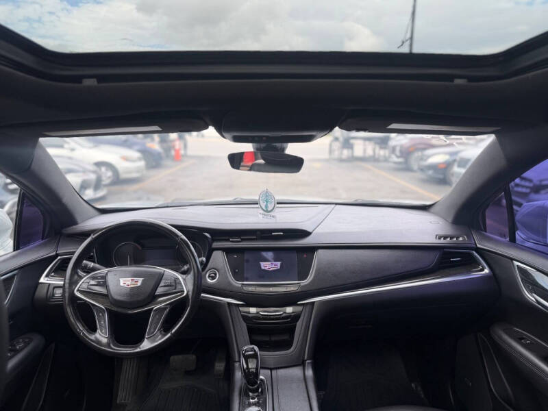 2020 Cadillac XT5 Premium Luxury