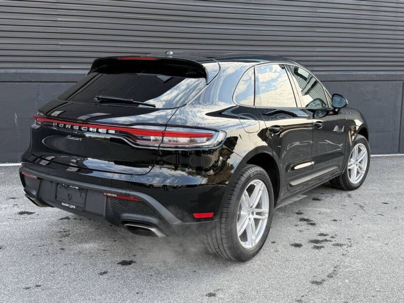 2025 Porsche Macan