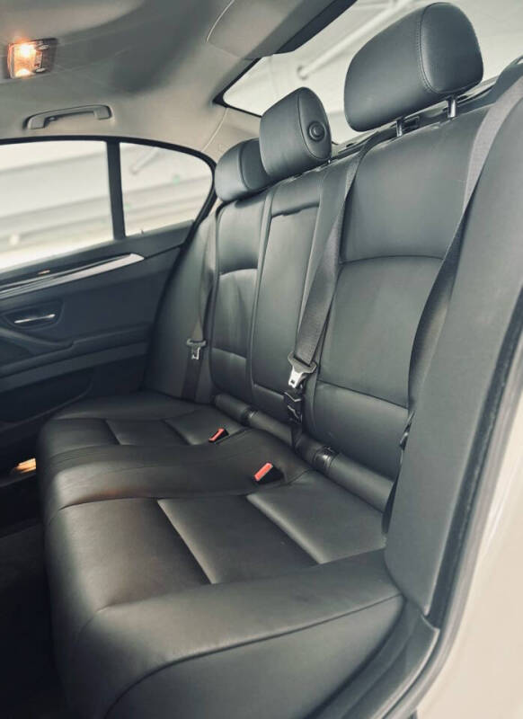 2013 BMW 5 Series 528i