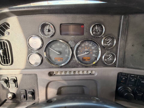 2013 Peterbilt Tri/A 367 8x4