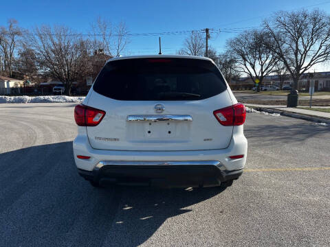 2017 Nissan Pathfinder SV
