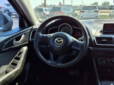2015 Mazda MAZDA3 i SV