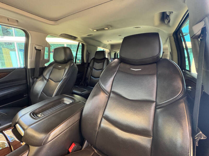 2019 Cadillac Escalade Luxury