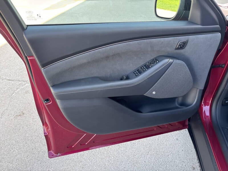 2025 Ford Mustang Mach-E GT