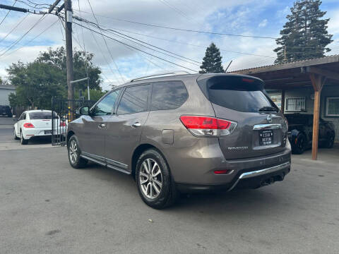 2014 Nissan Pathfinder SL