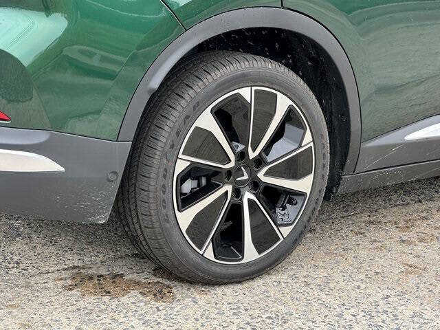 2025 VinFast VF8 Plus