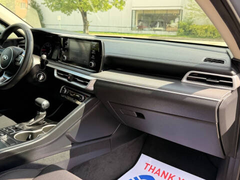 2021 Kia K5 LX
