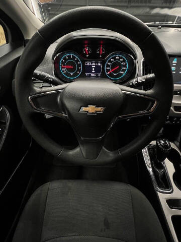 2018 Chevrolet Cruze LS Auto