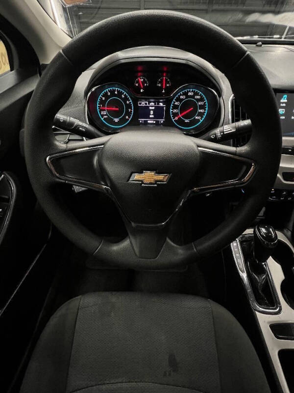 2018 Chevrolet Cruze LS Auto