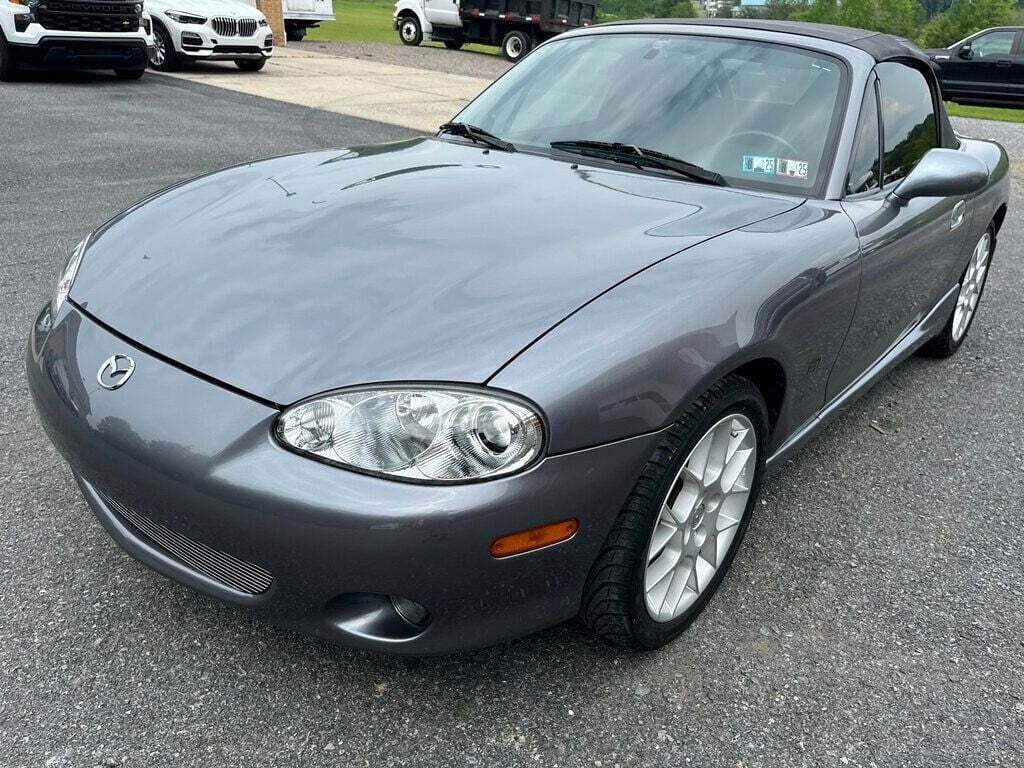 2002 Mazda MX-5 Miata 9