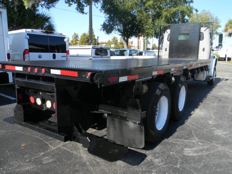 2015 Freightliner M2 106