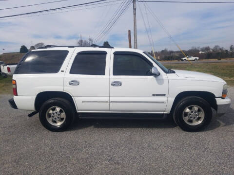 2002 Chevrolet Tahoe for sale at CAR-MART AUTO SALES in Maryville TN