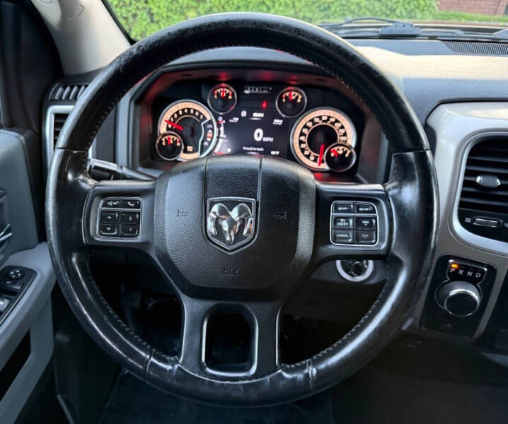 2015 RAM 1500 SLT
