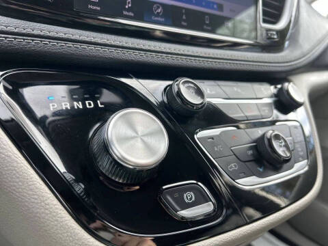 2024 Chrysler Pacifica Plug-In Hybrid Select