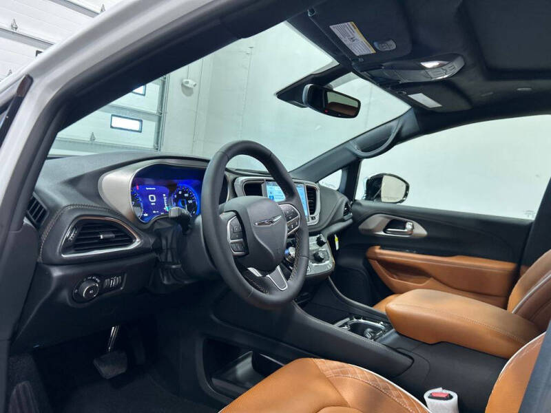 2026 Chrysler Pacifica Pinnacle