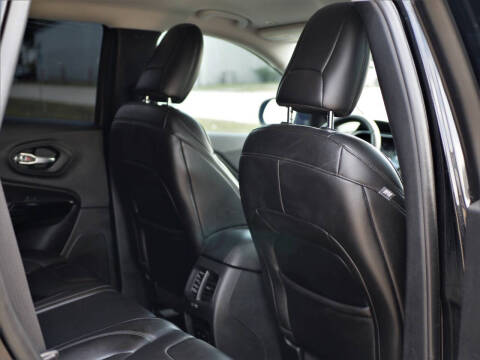 2019 Jeep Cherokee Altitude