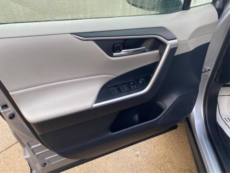 2022 Toyota RAV4 Hybrid XLE Premium