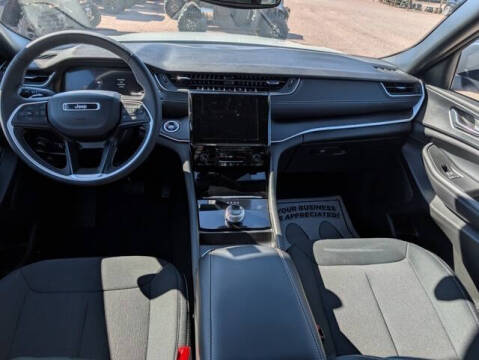 2024 Jeep Grand Cherokee Laredo