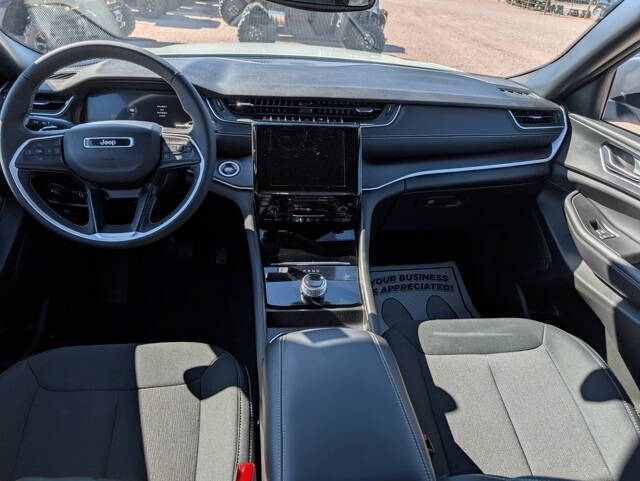 2024 Jeep Grand Cherokee Laredo