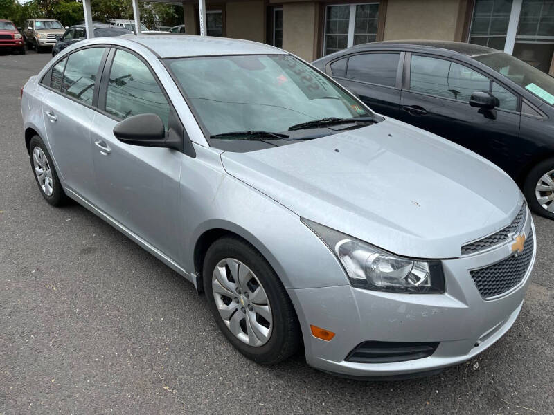 2014 Chevrolet Cruze LS photo 4