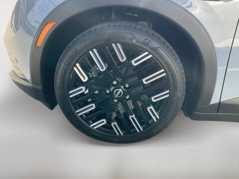 2026 Nissan LEAF Platinum+