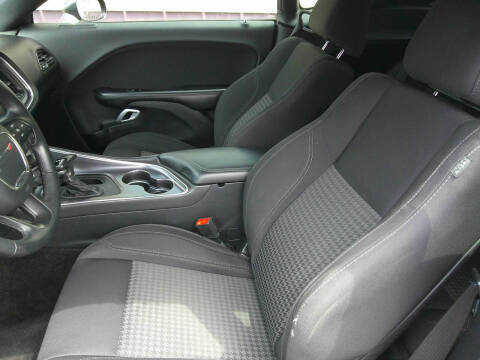 2015 Dodge Challenger SXT