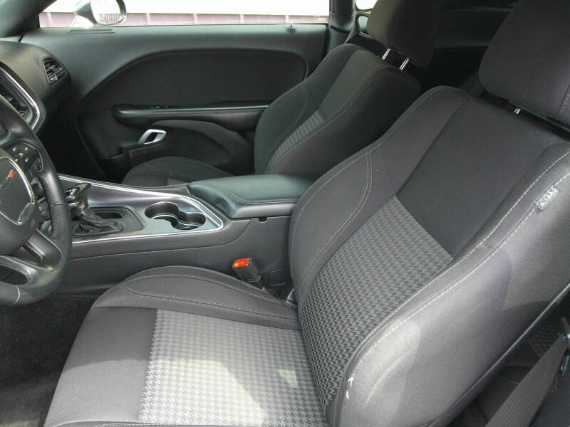2015 Dodge Challenger SXT