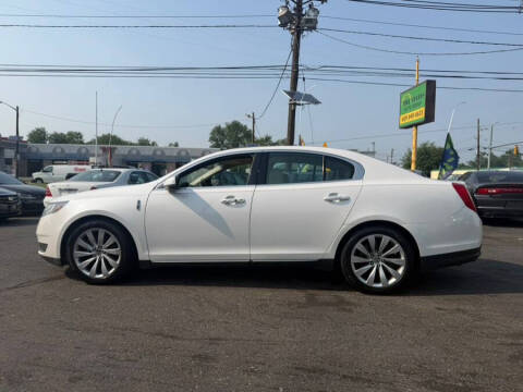 2014 Lincoln MKS