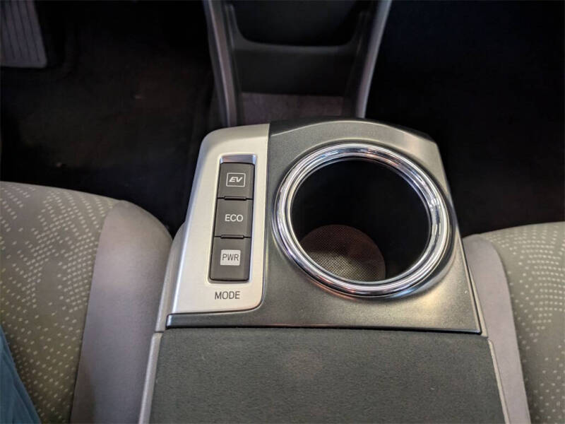 2012 Toyota Prius v Two