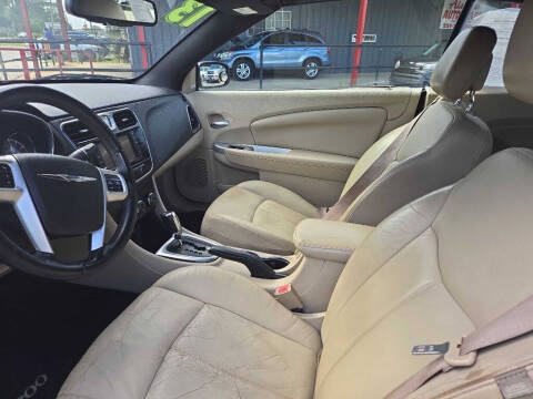 2013 Chrysler 200 Limited